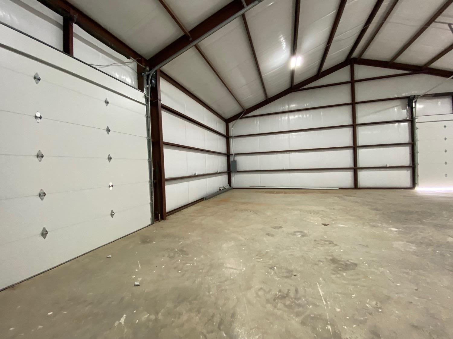 21402 County Road 2140 Lubbock, TX 79423 - Photo 11 of 23 a view of empty room