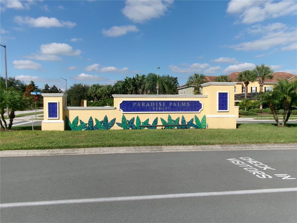 8969 Majesty Palm Road Kissimmee, FL 34747 - Photo 3 of 47