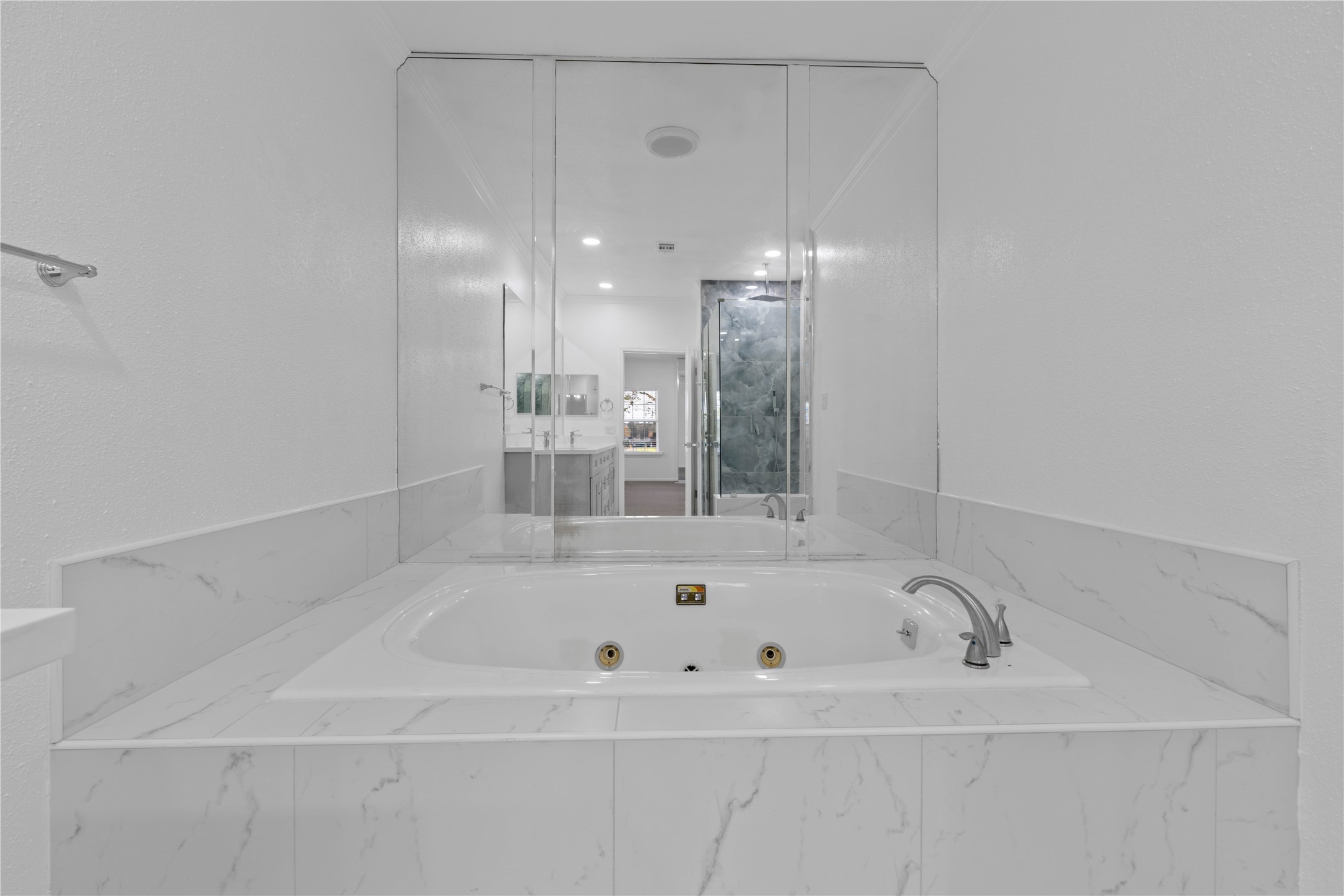 6000 Reims Road, Unit 2005 Houston, TX 77036 - Photo 21 of 28 a white bath tub sitting next to a white sink