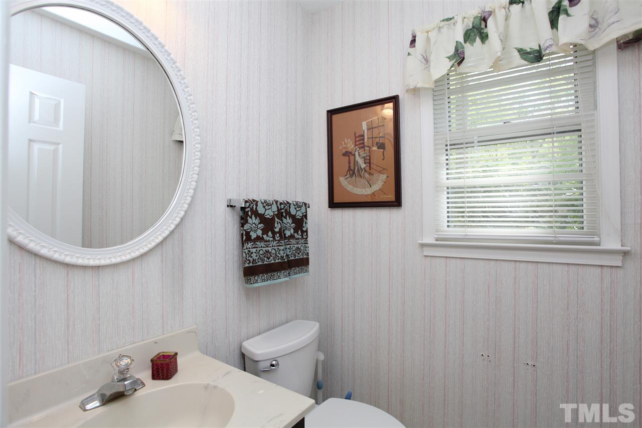 4304 Old Colony Road Raleigh, NC 27613 - Photo 13 of 25
