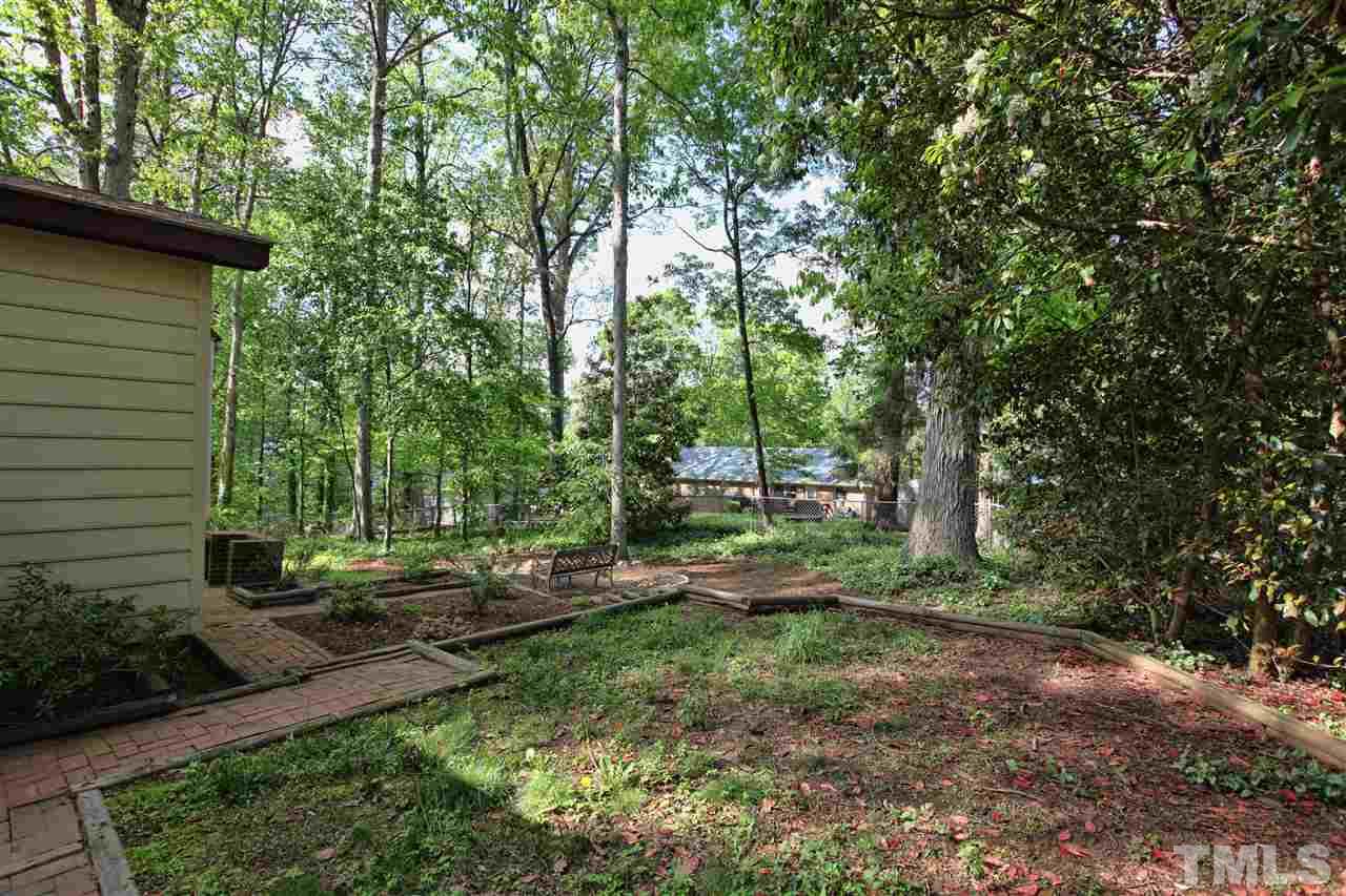 4304 Old Colony Road Raleigh, NC 27613 - Photo 23 of 25