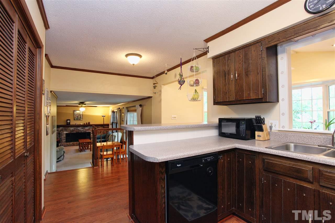 4304 Old Colony Road Raleigh, NC 27613 - Photo 8 of 25