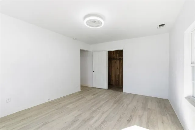 $275,000 | 3229 Meadow Oaks Drive, Haltom City, TX 76117