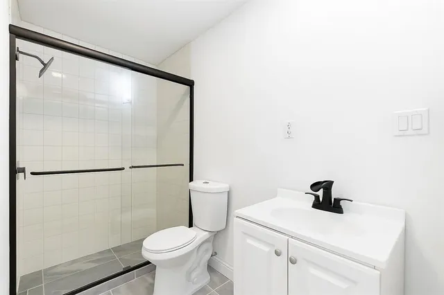 $275,000 | 3229 Meadow Oaks Drive, Haltom City, TX 76117