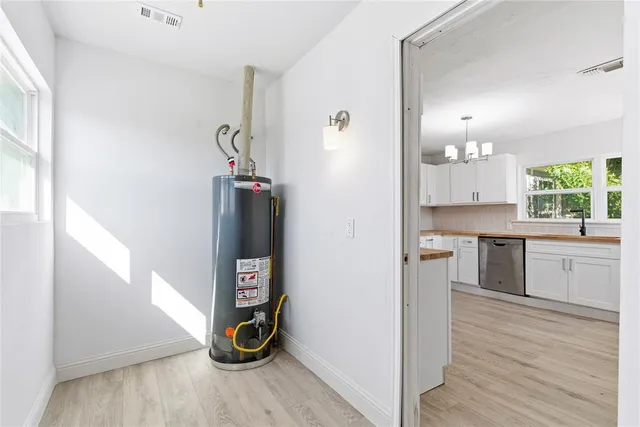 $275,000 | 3229 Meadow Oaks Drive, Haltom City, TX 76117