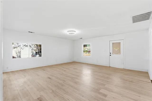 $275,000 | 3229 Meadow Oaks Drive, Haltom City, TX 76117