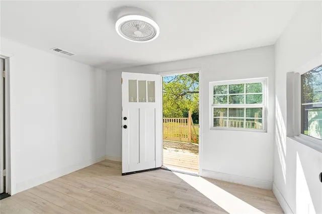 $275,000 | 3229 Meadow Oaks Drive, Haltom City, TX 76117