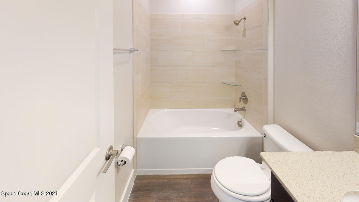 571 Town Road Southwest Palm Bay, FL 32908 - Photo 2 of 18 Brite-2149-Bathroom