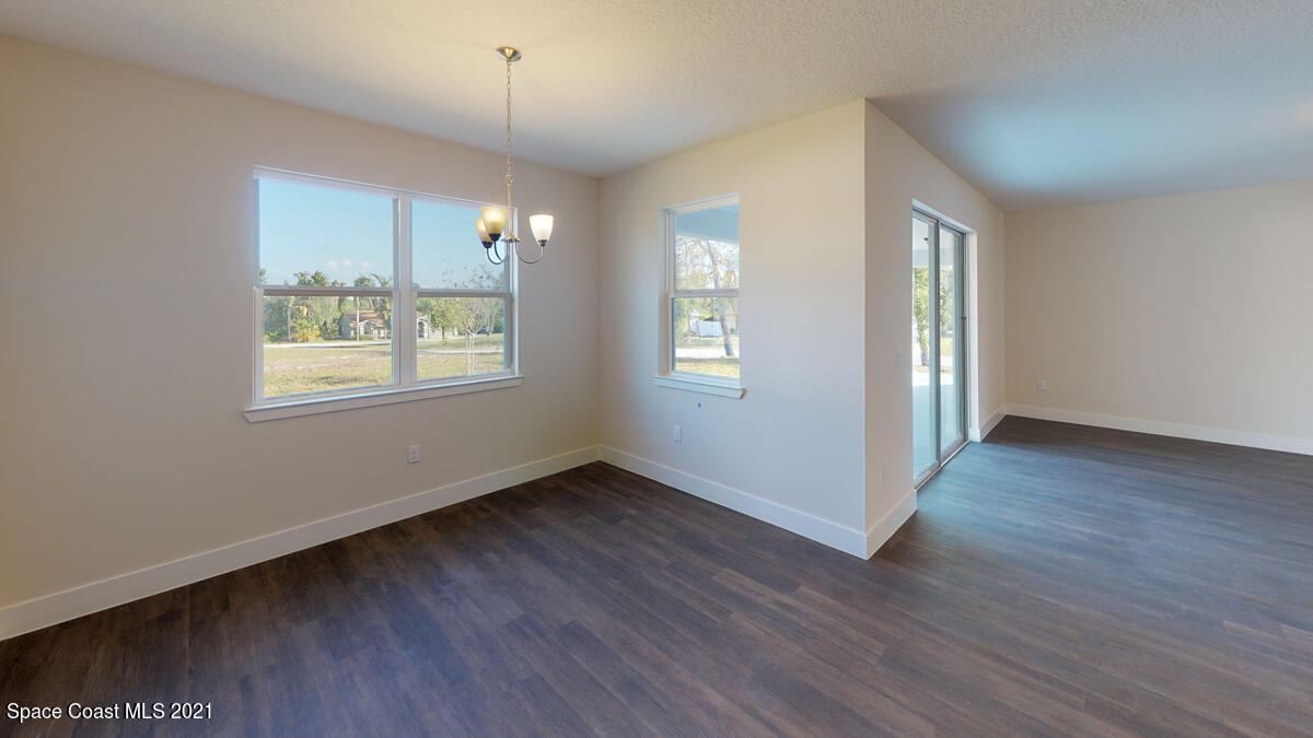 571 Town Road Southwest Palm Bay, FL 32908 - Photo 6 of 18 Brite-2149-Dining-Room