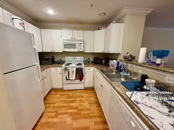 $208,000 | 1725 Harvey Mitchell Parkway South, Unit 628, College Station, TX 77840