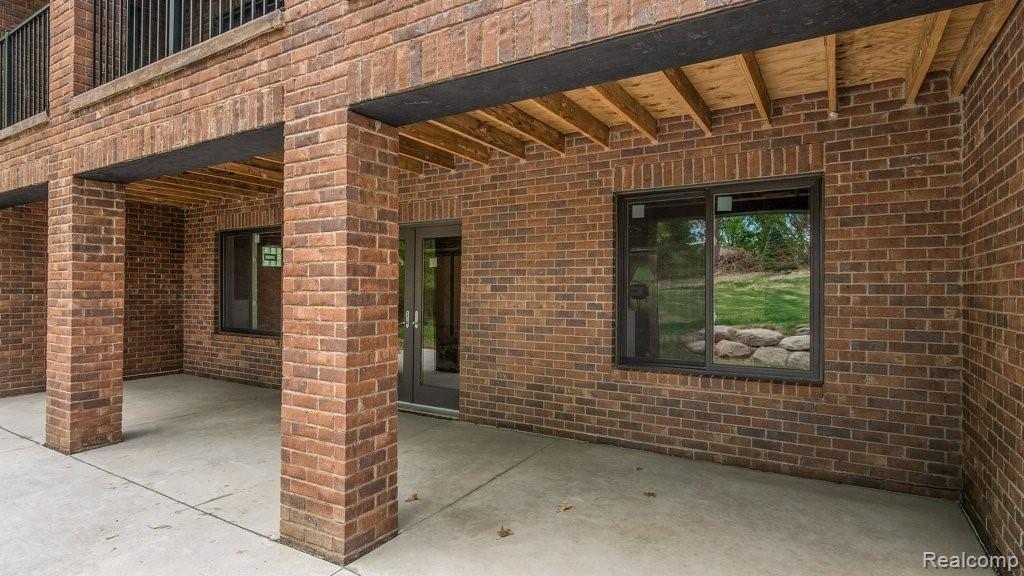 523 Rochdale Drive South Rochester Hills, MI 48309 - Photo 32 of 35