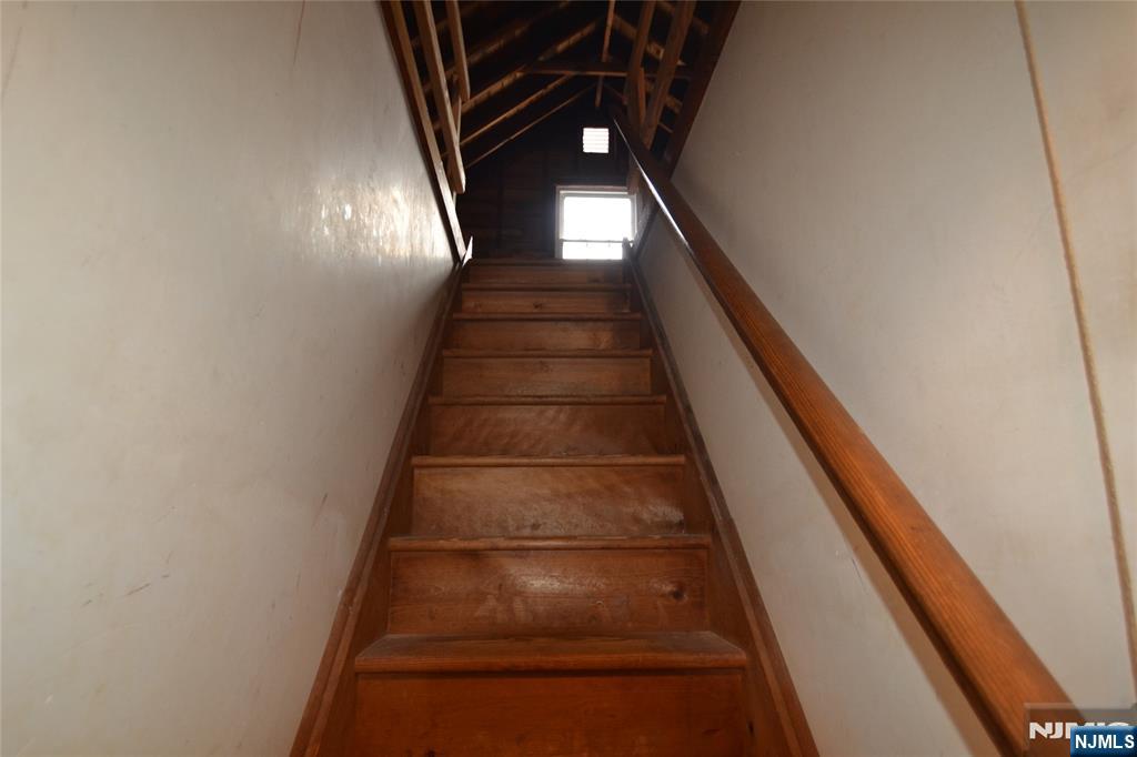 454 Rifle Camp Road Woodland Park, NJ 07424 - Photo 13 of 27