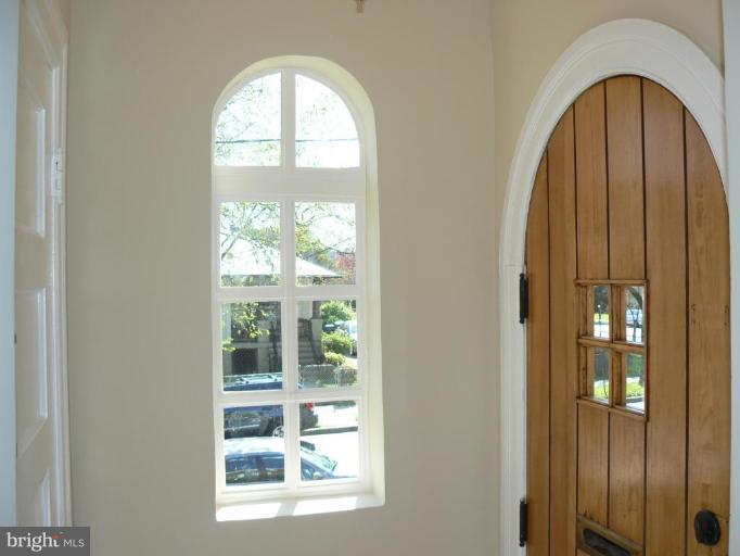 104 53rd Street Northeast Washington, DC 20019 - Photo 15 of 30 Entrance / Foyer