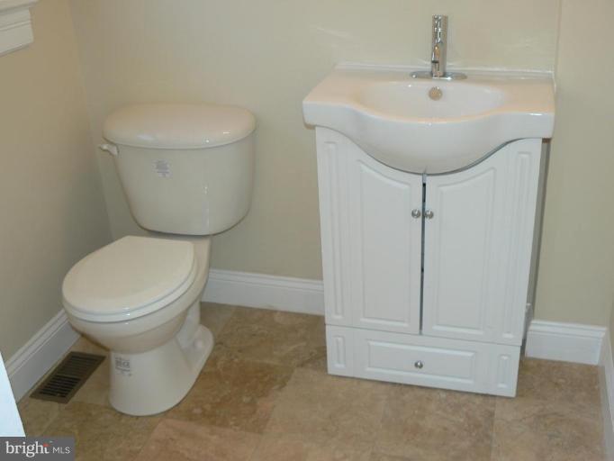 104 53rd Street Northeast Washington, DC 20019 - Photo 23 of 30 Main Level Powder Room