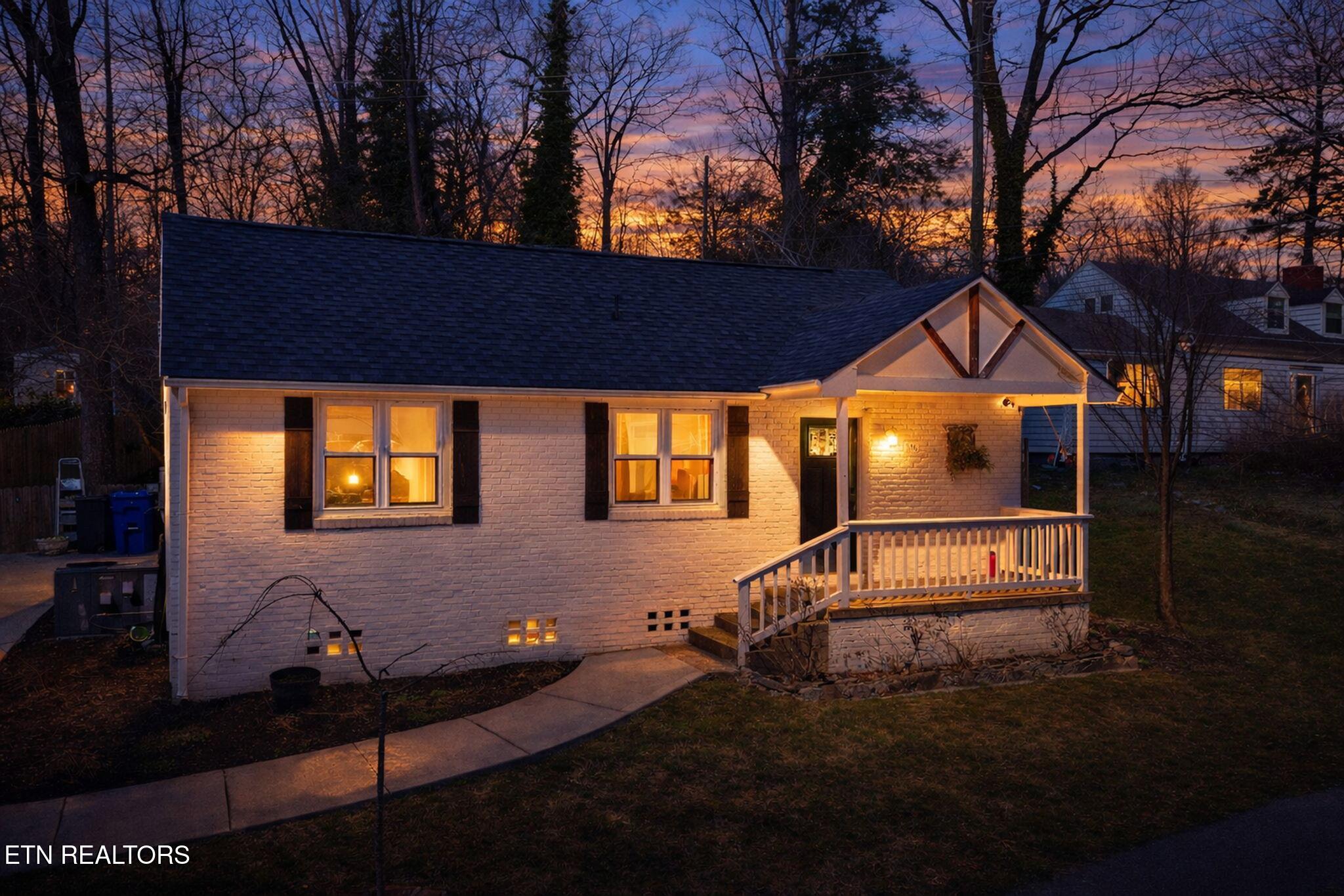 30-web-or-mls-Crescent Twilight AI