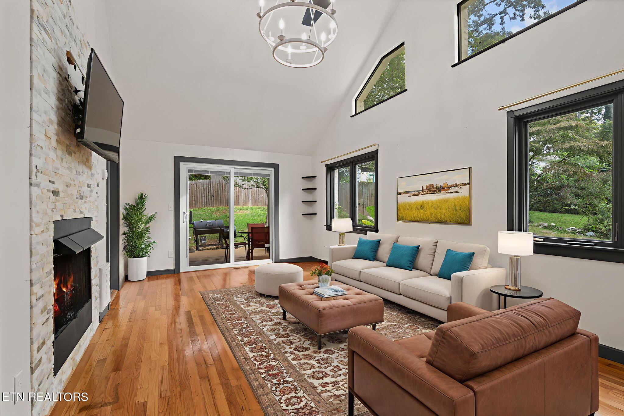 106 Crescent Road Norris, TN 37828 - Photo 8 of 25 24-web-or-mls-106-Crescent-1090 - Living