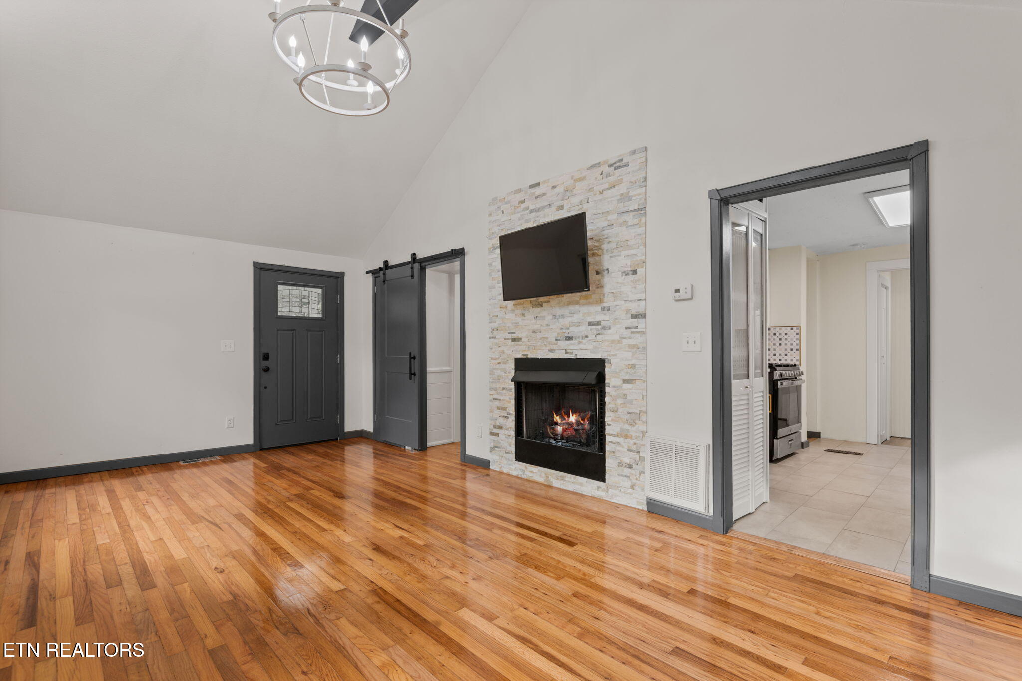 106 Crescent Road Norris, TN 37828 - Photo 10 of 25 8-web-or-mls-106 Crescent-1085