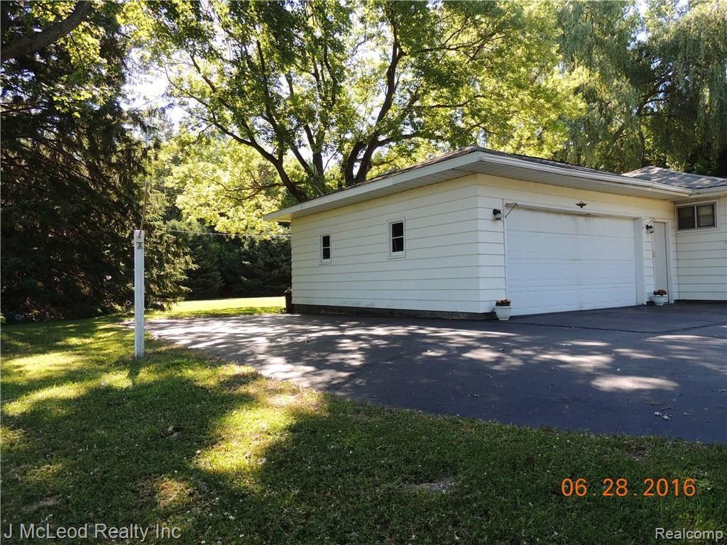7853 Vassar Road Millington, MI 48746 - Photo 5 of 23 DSCN1741.JPG