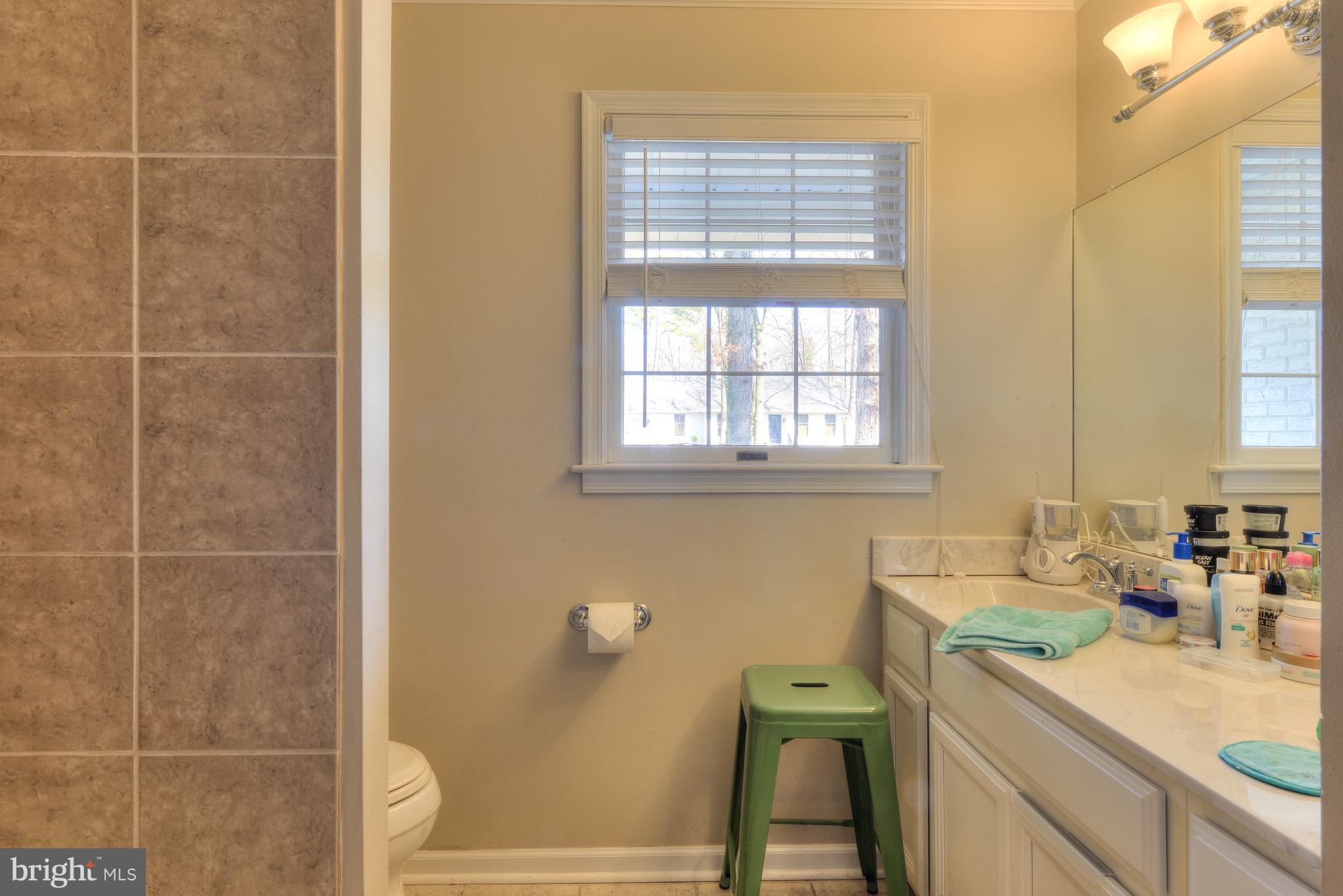 12 Kingsbridge Road Rehoboth Beach, DE 19971 - Photo 13 of 24 Guest Bath w/ Tub