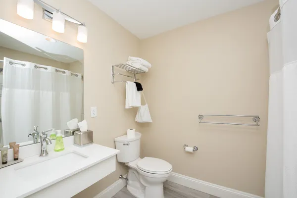 $173,000 | 1 Ocean Avenue, Unit 205, York, ME 03909