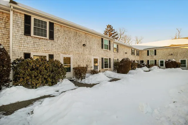 $359,000 | 135 West Main Street, Unit 7, Hyannis, MA 02601
