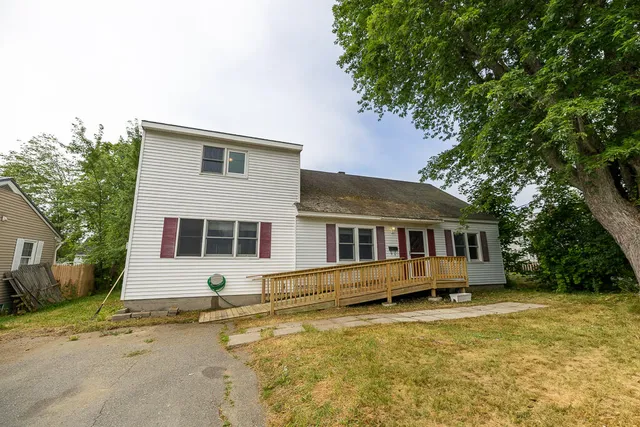 $254,000 | 28 Mathews Avenue, Waterville, ME 04901