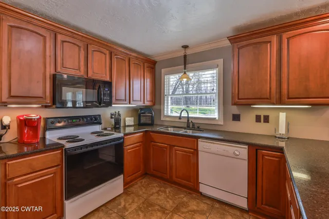 $199,000 | 238 South Parkway Street, Dresden, TN 38225