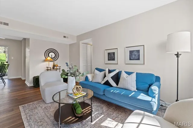 $179,900 | 1551 Swallow Drive, St. Louis, MO 63144