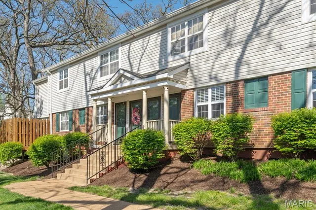 $179,900 | 1551 Swallow Drive, St. Louis, MO 63144