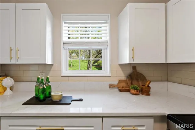 $179,900 | 1551 Swallow Drive, St. Louis, MO 63144