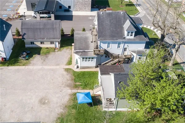 $260,000 | 524 West Pike Street, Meadow Lands, PA 15347