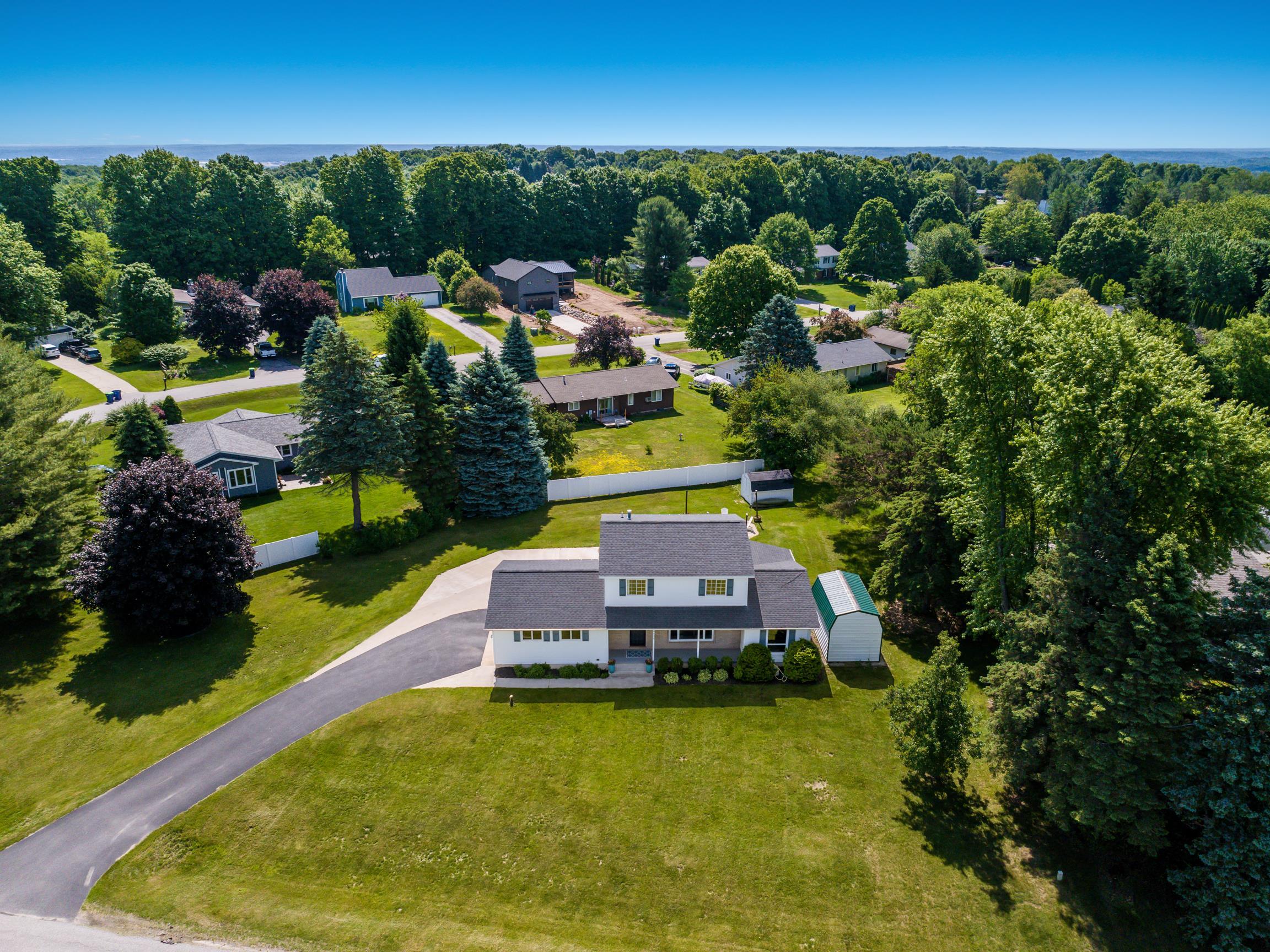 4434 Ridgemoor Drive Traverse City, MI 49684 - Photo 25 of 31