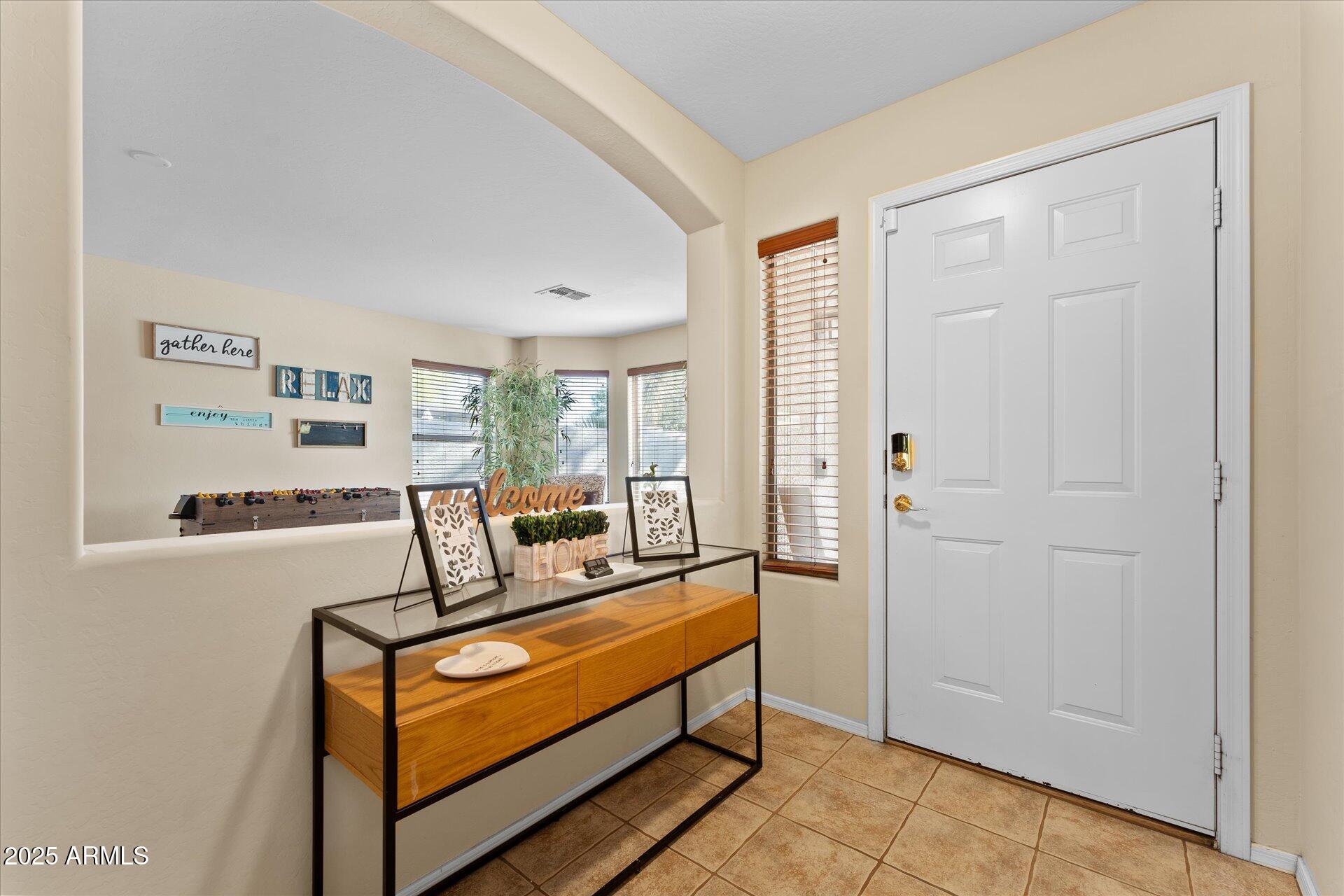 22940 South 213th Street Queen Creek, AZ 85142 - Photo 20 of 52 04-004-foyer
