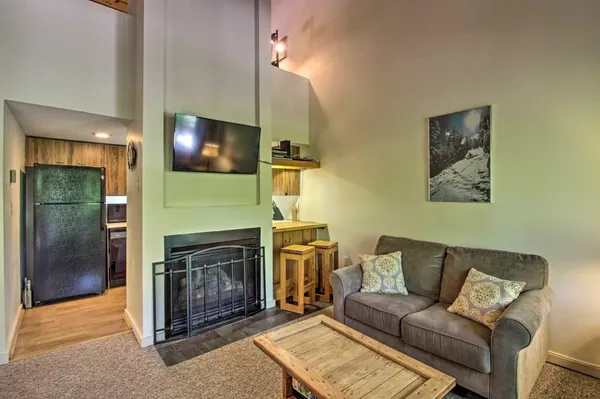 $419,900 | 10 Potash Road, Unit 3, Lincoln, NH 03251