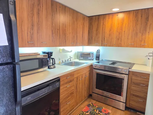 $419,900 | 10 Potash Road, Unit 3, Lincoln, NH 03251