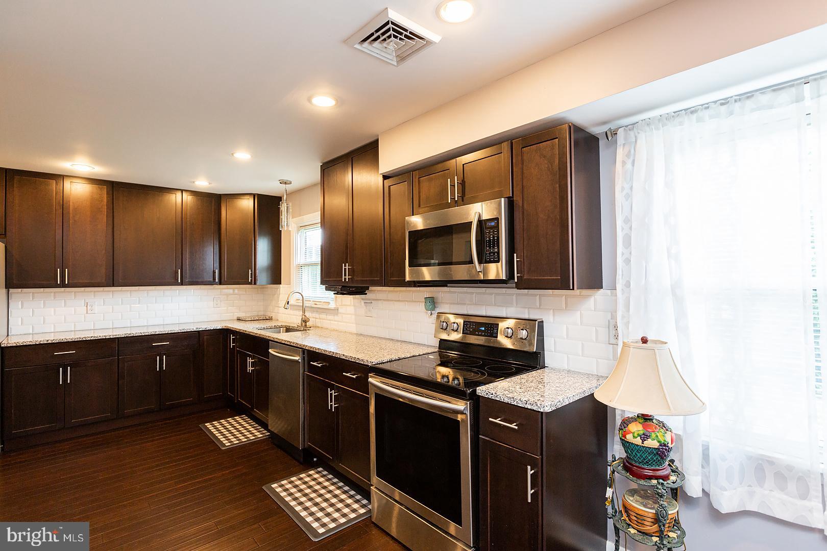 442 Haverhill Road Lancaster, PA 17601 - Photo 6 of 73