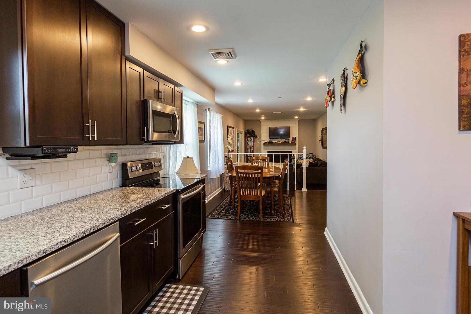 442 Haverhill Road Lancaster, PA 17601 - Photo 7 of 73