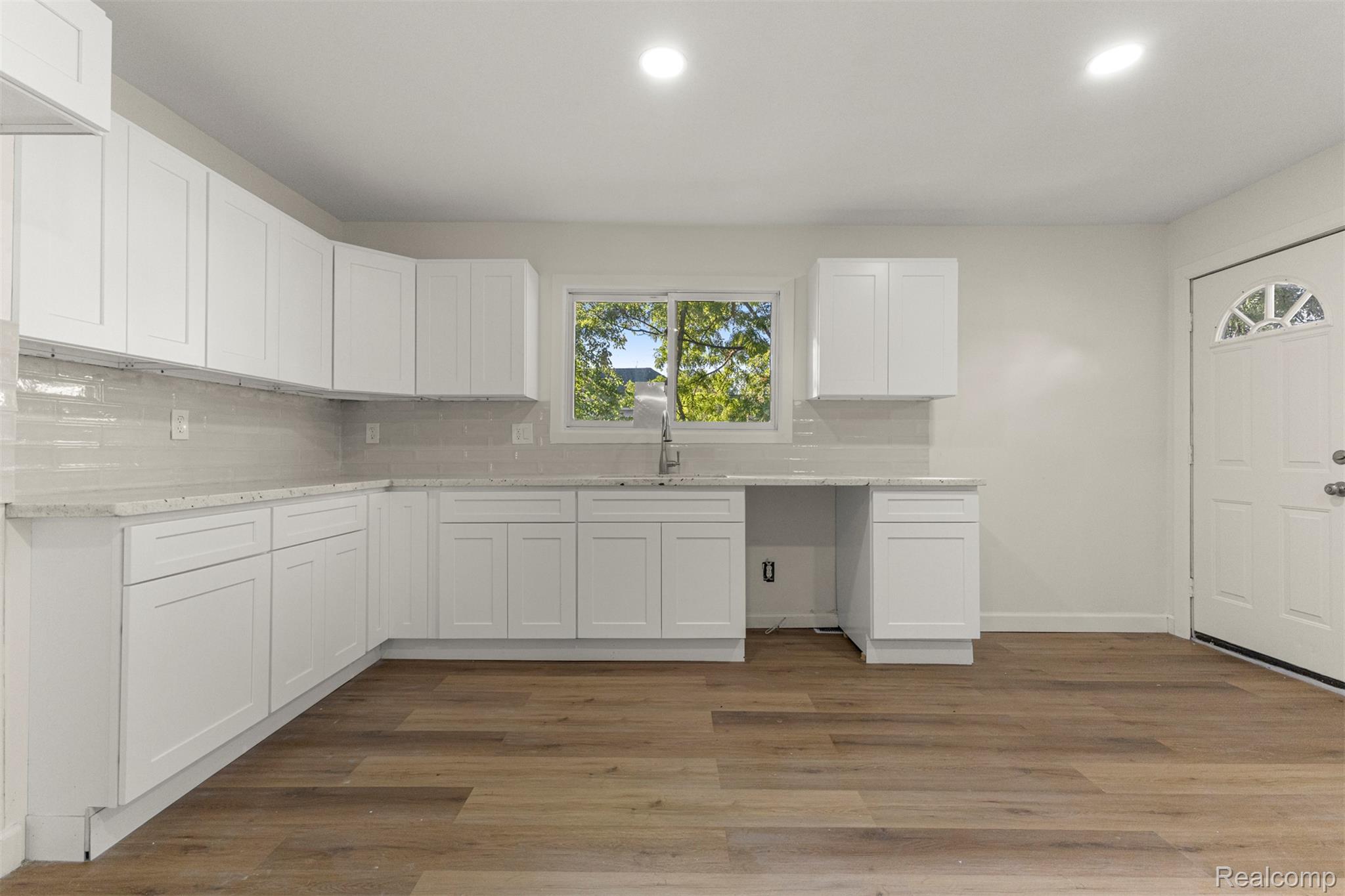 4380 Springwells Street Detroit, MI 48210 - Photo 10 of 31 07.jpg