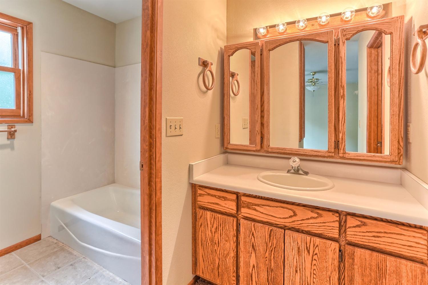 672 Crowson Road Ashland, OR 97520 - Photo 24 of 35 Additional Photo