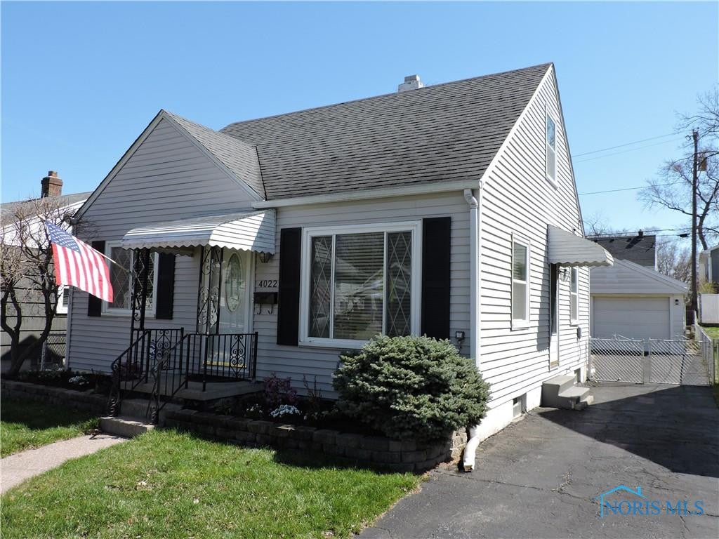 4022 Grantley Road Toledo, OH 43613 - Photo 1 of 19 Gallery Image 1