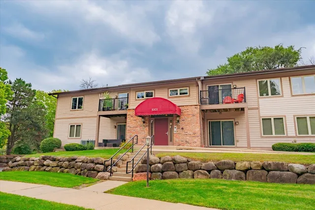 $299,000 | 5301 Brody Drive, Unit 202, Madison, WI 53705