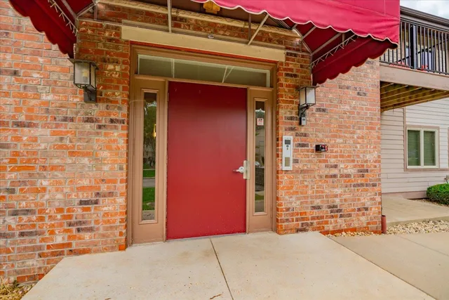 $299,000 | 5301 Brody Drive, Unit 202, Madison, WI 53705