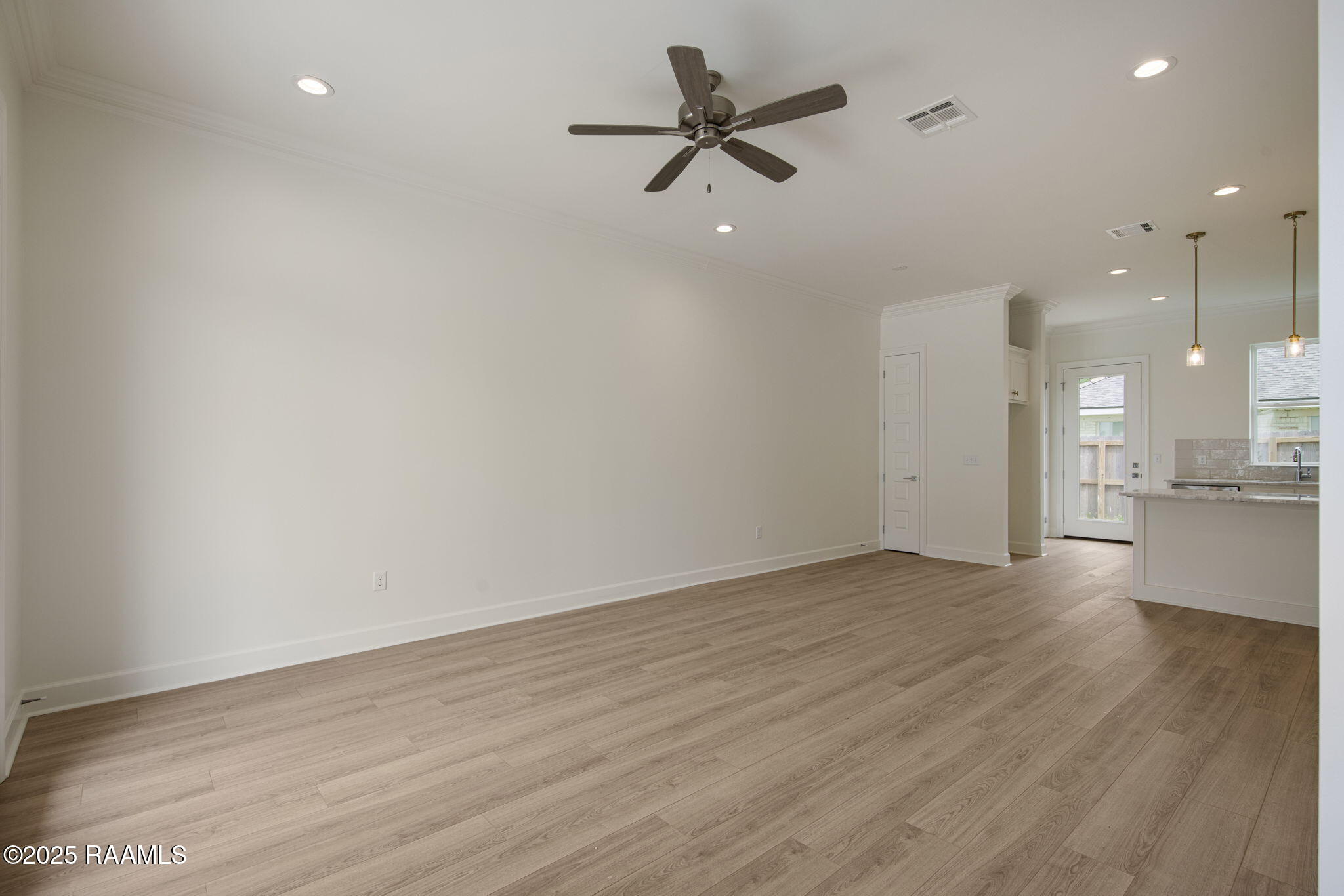1510 Kaliste Saloom Road, Unit 205 Lafayette, LA 70508 - Photo 7 of 23 15-web-or-mls-1510 Kaliste Saloom Rd-15
