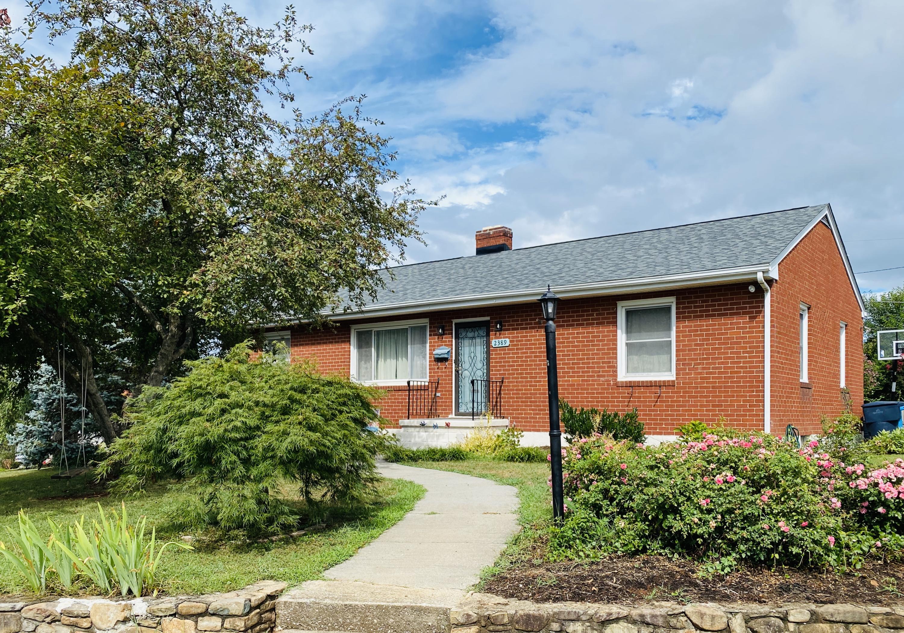 2389 Howard Road Southwest Roanoke, VA 24015 - Photo 1 of 33 2389 Howard