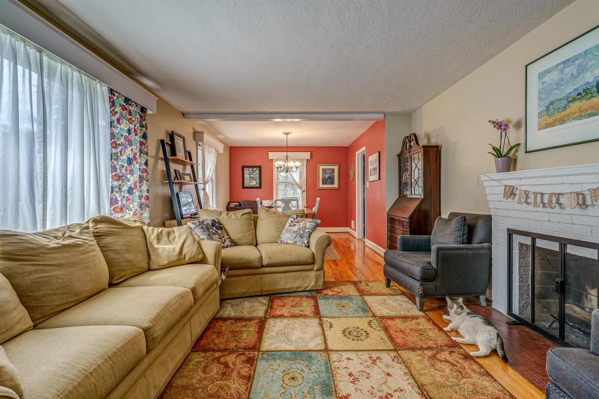 2389 Howard Road Southwest Roanoke, VA 24015 - Photo 3 of 33 08-2389 Howard 008