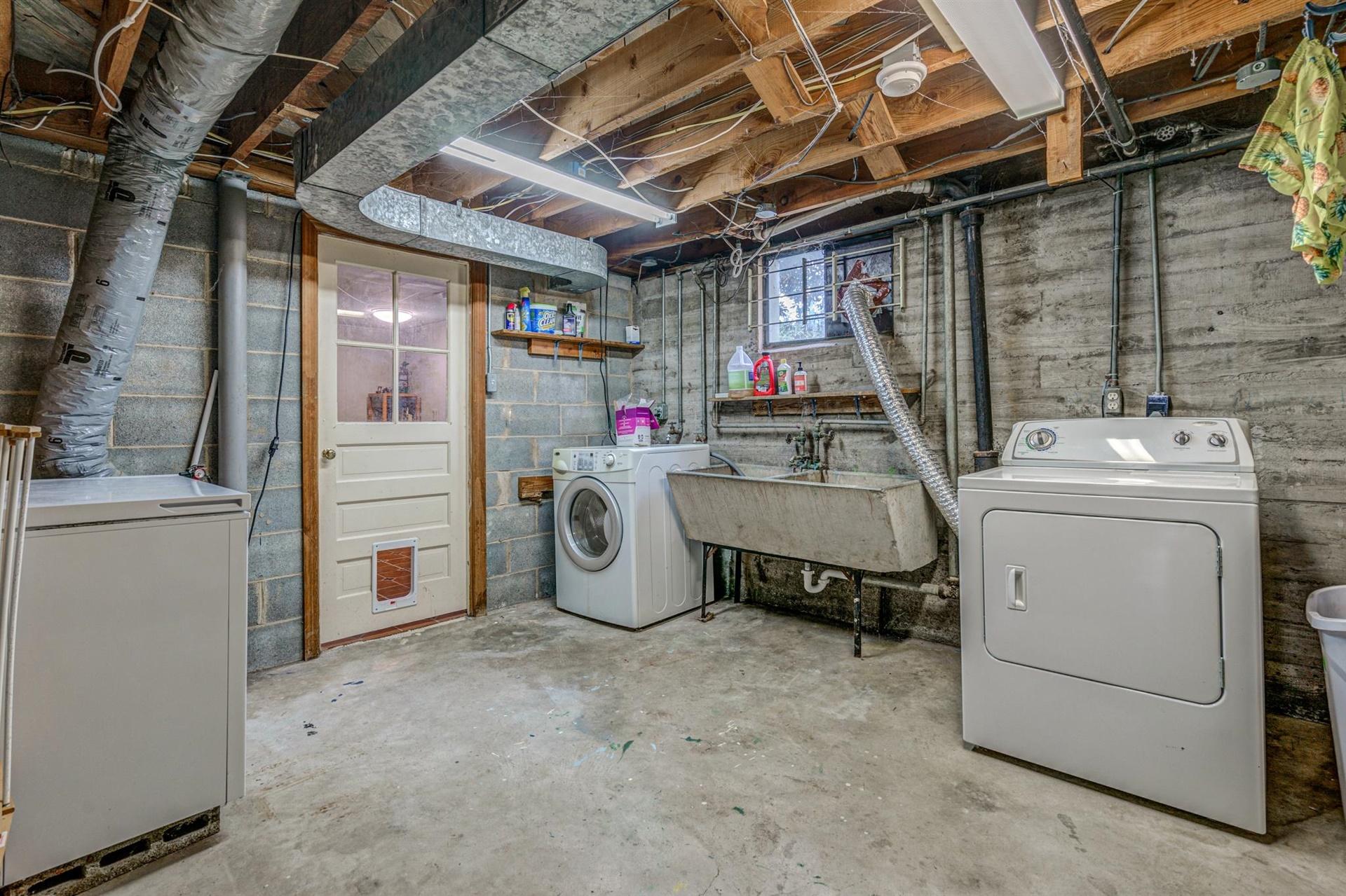 2389 Howard Road Southwest Roanoke, VA 24015 - Photo 24 of 33 29-2389 Howard 029