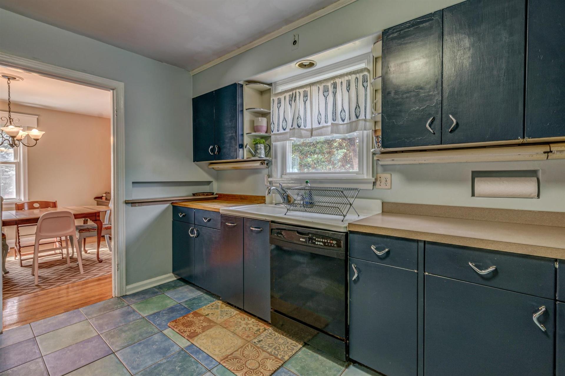 2389 Howard Road Southwest Roanoke, VA 24015 - Photo 6 of 33 11-2389 Howard 011