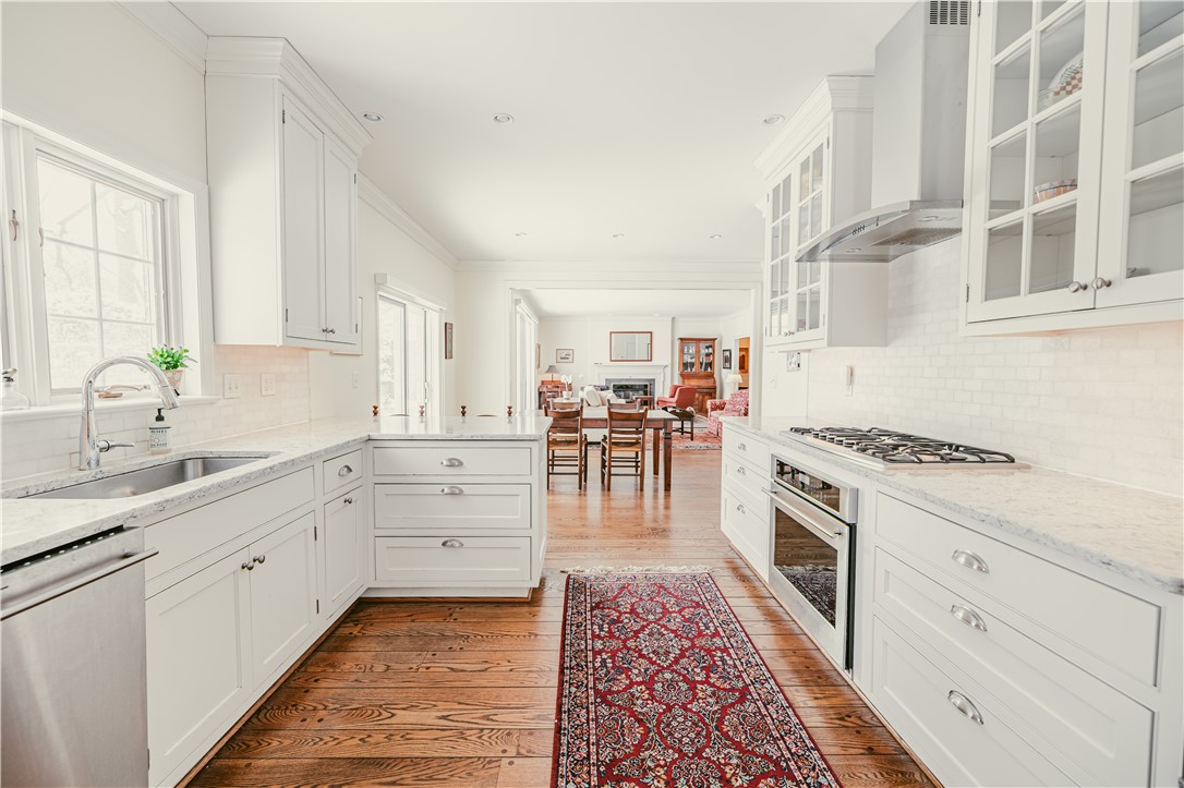 44 East Boulevard Rochester, NY 14610 - Photo 11 of 42