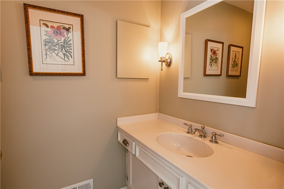 44 East Boulevard Rochester, NY 14610 - Photo 12 of 42