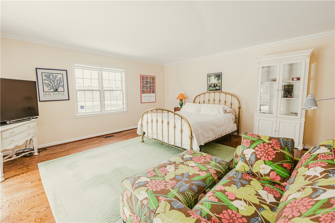 44 East Boulevard Rochester, NY 14610 - Photo 17 of 42